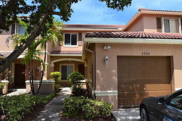 6204 Sandy Bank Terrace Riviera Beach, FL 33407