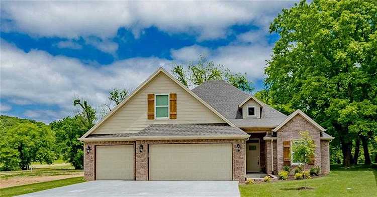 2577 Peck Rd Pea Ridge, AR 72751