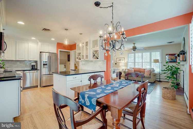 2105 Reuter Rd Lutherville Timonium, MD 21093 | MLS ® MDBC489808 Photo 1