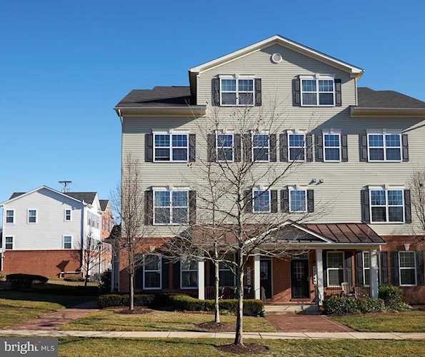 23247 Observation Dr #2217 Clarksburg, MD 20871