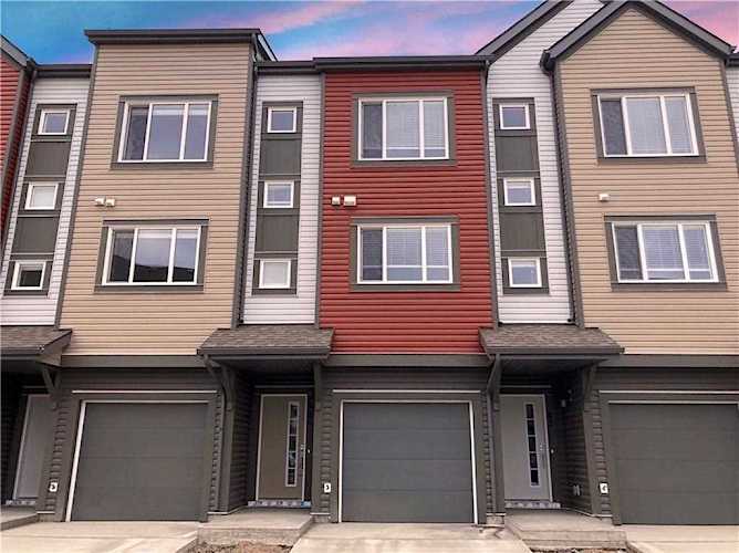 64 Copperstone Villa(s) SE Calgary, AB T2Z 5E3
