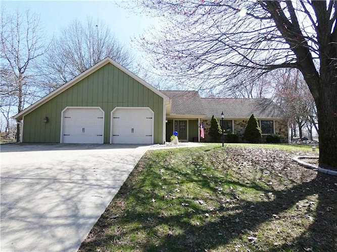 1651 Rudgate Drive Avon, IN 46123 | MLS 21703241 Photo 1