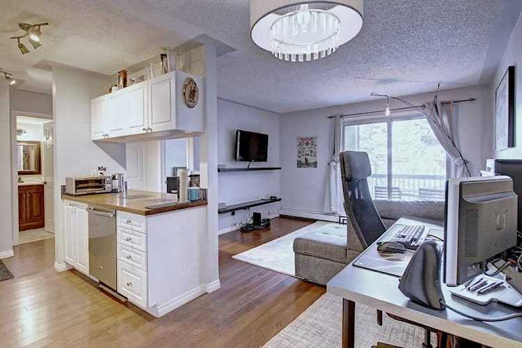 305 25 Avenue SW #207 Calgary, AB T2S 0L3