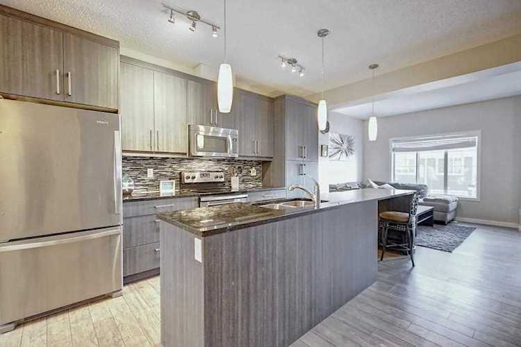 312 Marquis Lane SE Calgary, AB T3M 2G8