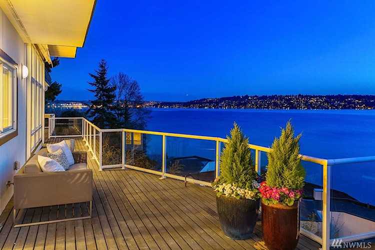 8043 W Mercer Wy Mercer Island, WA 98040