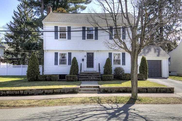 10 Bonad Rd Milton, MA 02186