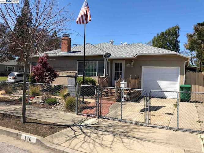140 Hermes Ct Hayward, CA 94544