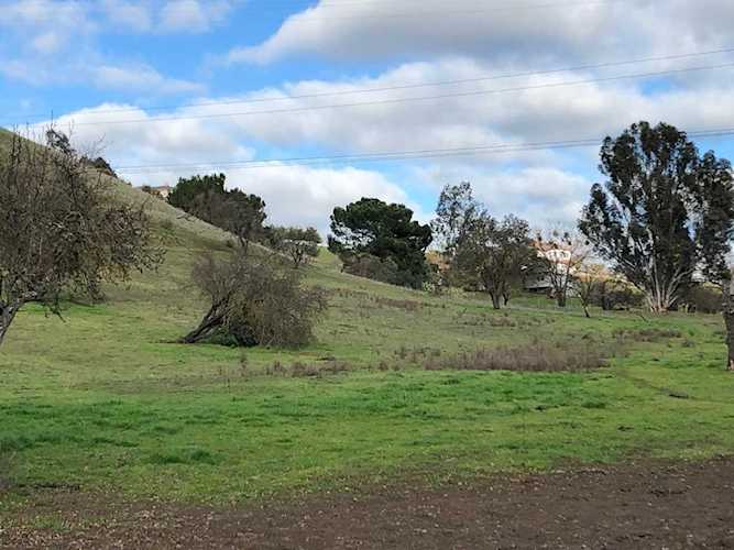 15235 Sycamore Dr A Morgan Hill, CA 95037