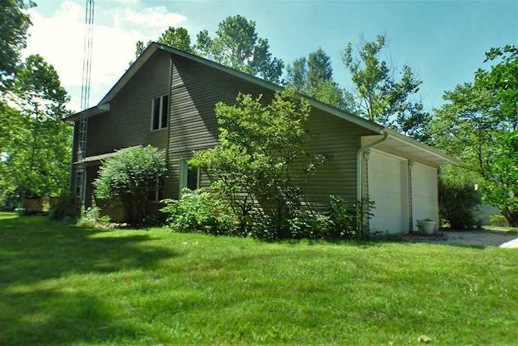 11835 Hopkins Lane Loogootee, IN 47553