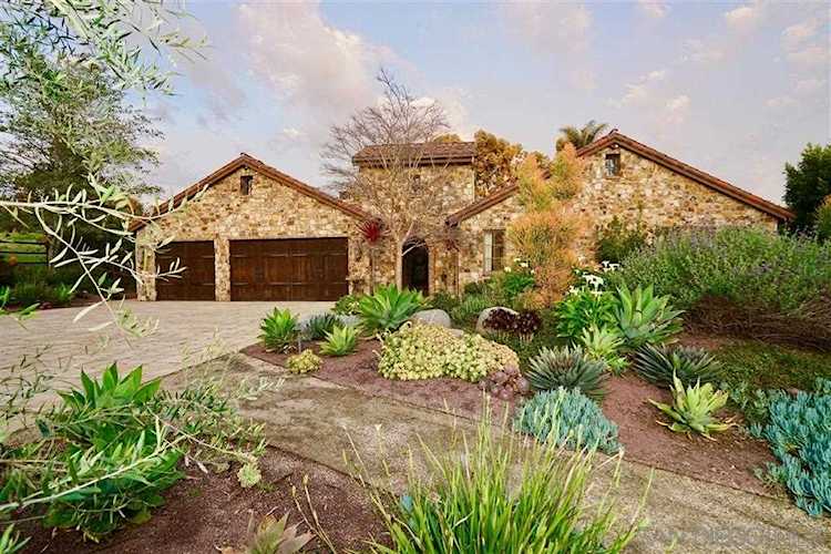 3435 Dove Hollow Rd Encinitas, CA 92024
