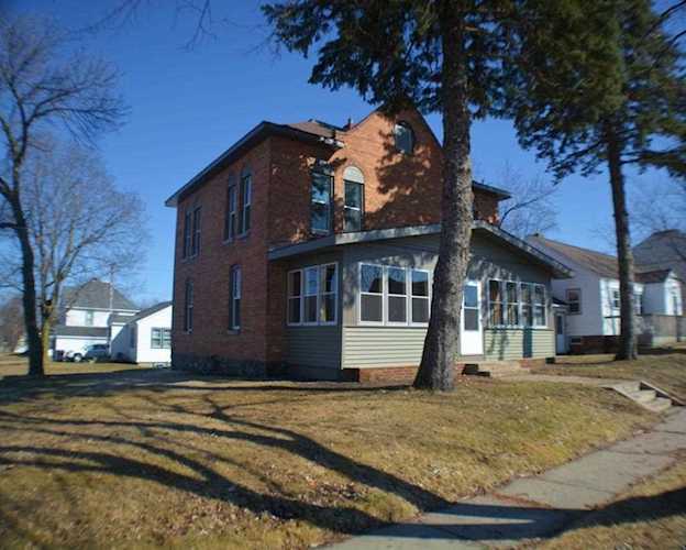 403 Pine Street S Sauk Centre, MN 56378