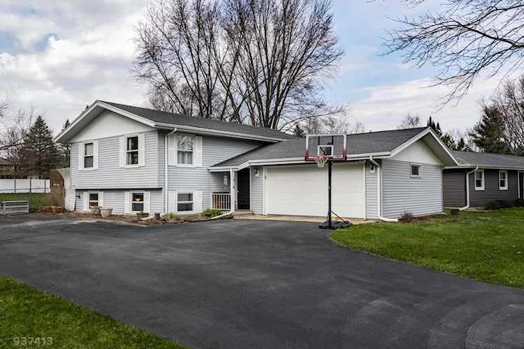 1318 Johnson St Stoughton, WI 53589