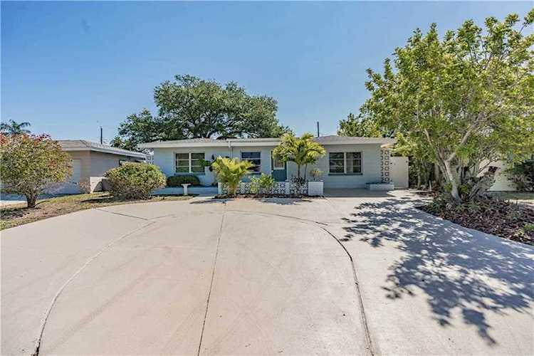 2826 S 46th St Gulfport, FL 33711