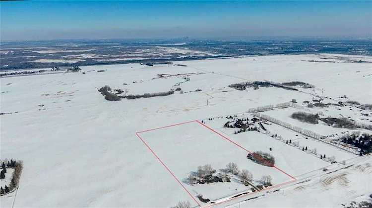 6140 170 Ave SW Calgary, AB T2Y 0N8