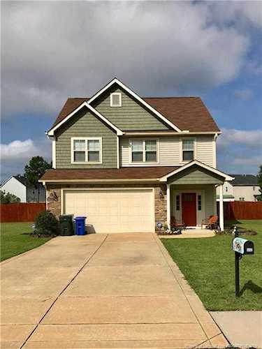 1352 Vandenberg Dr Fayetteville, NC 28312 | MLS 614087 Photo 1