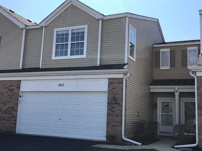 542 N Springbrook Trl Oswego, IL 60543