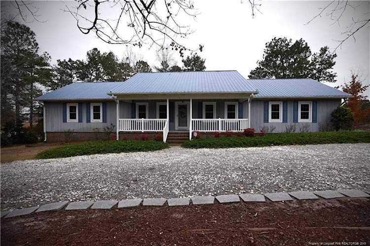 8537 Independence Dr Hope Mills, NC 28348