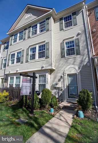 9209 Cardinal Forest Ln Lorton, VA 22079 | MLS ® VAFX1119380 Photo 1