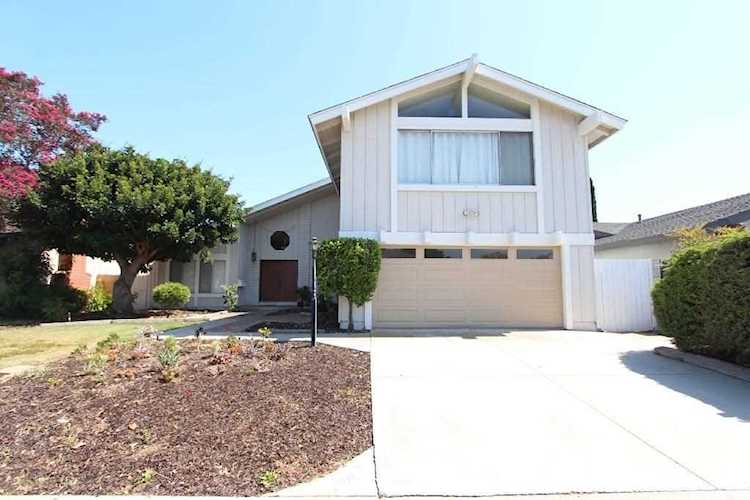 514 W Bell Avenue Santa Ana, CA 92707