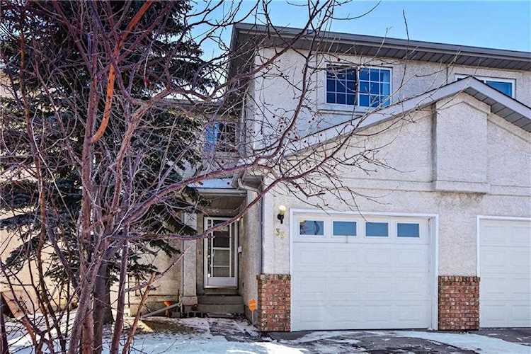 35 Applewood Way SE Calgary, AB T2A 7M8
