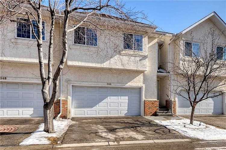 344 Prominence Heights SW Calgary, AB T3H 2Z6