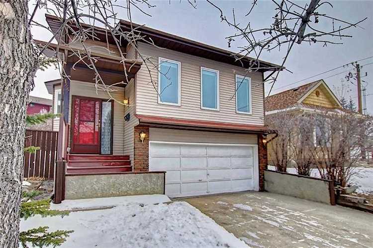 144 Macewan Glen Way NW Calgary, AB T3K 2G7