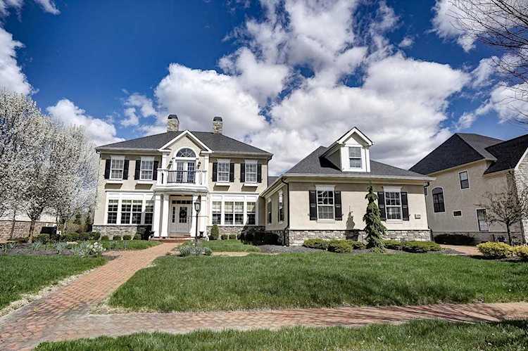 1090 Pinnacle Club Drive Grove City, OH 43123
