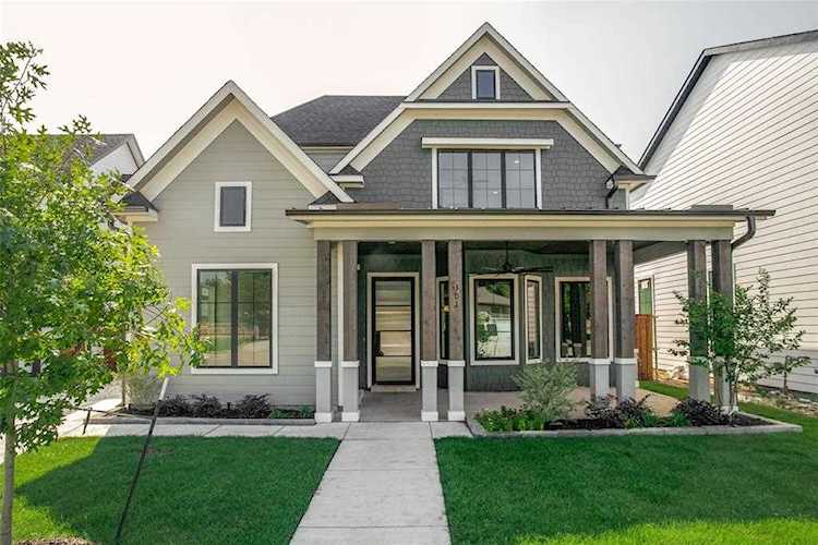 302 N Pine Street Roanoke, TX 76262