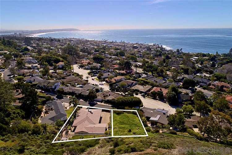 6051 & 6031 Folsom Dr. La Jolla, CA 92037