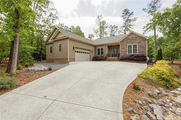 728 Piccadilly Ct Sanford, NC 27332 | MLS 606370 Photo 1