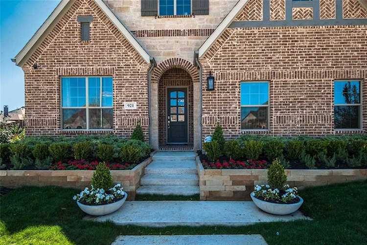921 Fairway Ranch Parkway Roanoke, TX 76262