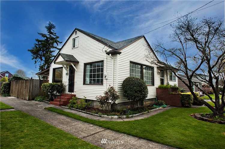 1170 9th Ave Longview, WA 98632