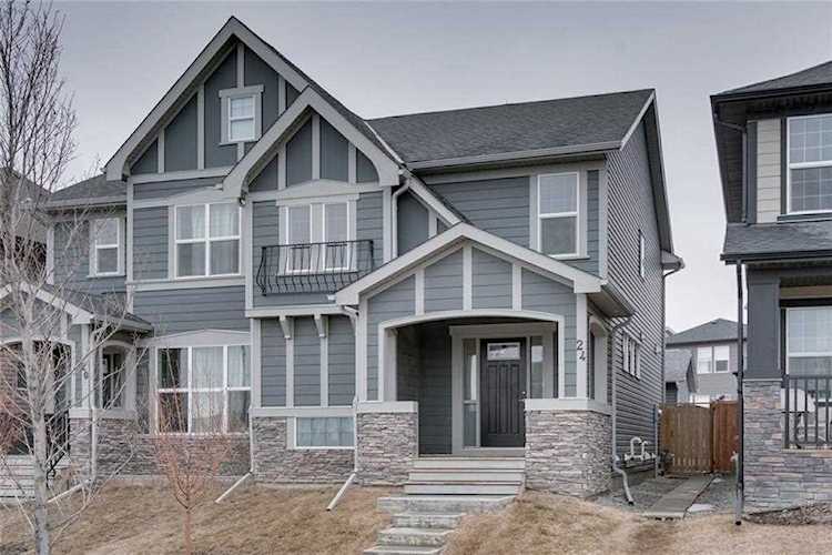 24 Legacy View SE Calgary, AB T2X 2C3