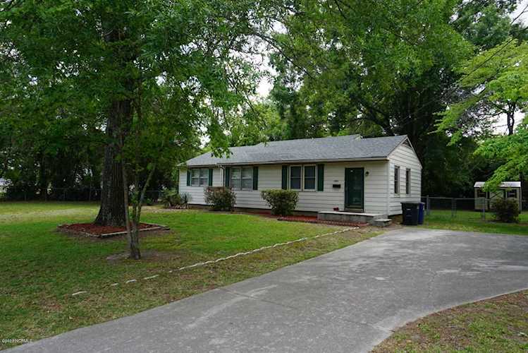1301 Davis Street Jacksonville, NC 28540