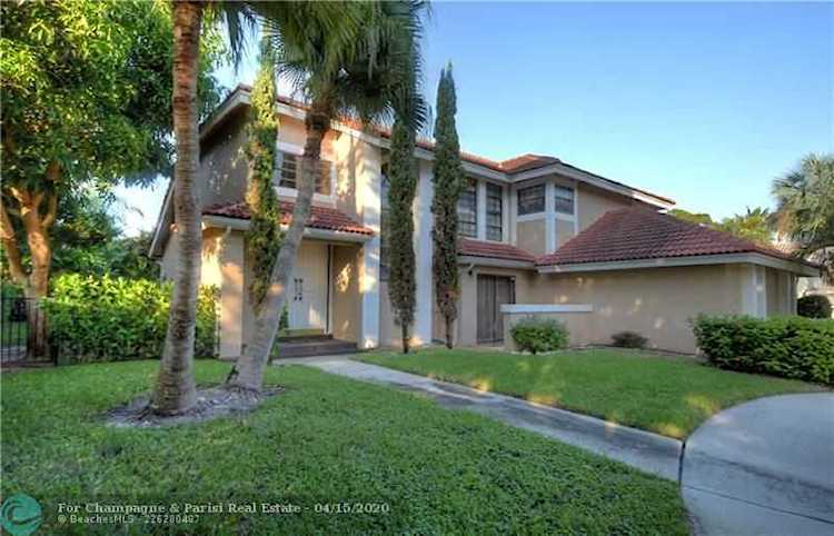 2801 NW 28th St Boca Raton, FL 33434