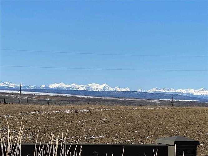11 Spring Glen View SW Calgary, AB T3H 6A1