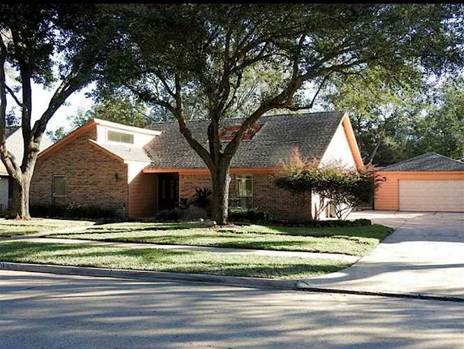 15707 Pine Mountain Dr Houston, TX 77084