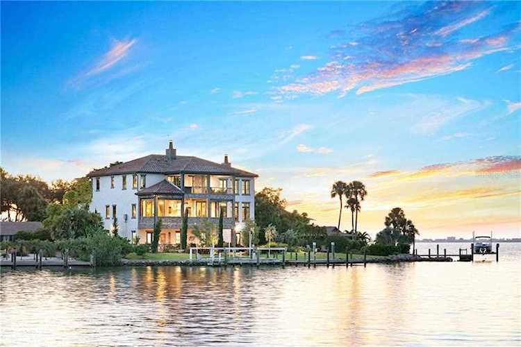 315 S Shore Dr Sarasota, FL 34234