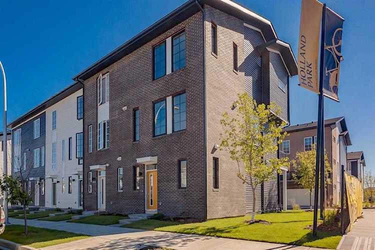 874 Walgrove Boulevard SE Calgary, AB T2X 4C2