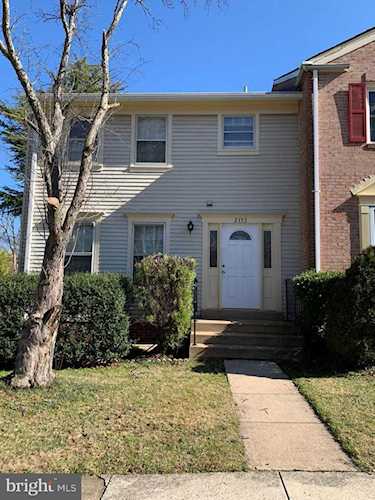 2773 Knollside Ln Vienna, VA 22180
