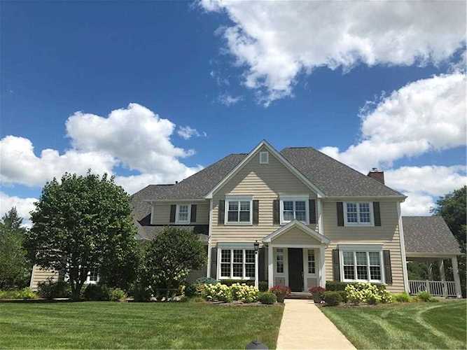 15 Monahan Road Zionsville, IN 46077