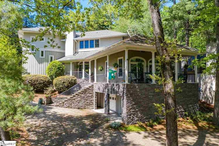 33 Rock Creek Dr Greenville, SC 29605
