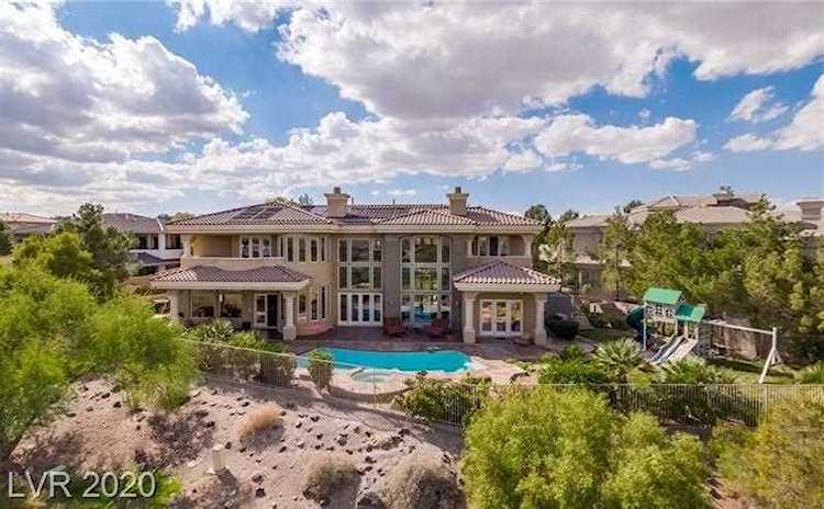 4 Bloomfield Hills Dr Henderson, NV 89052