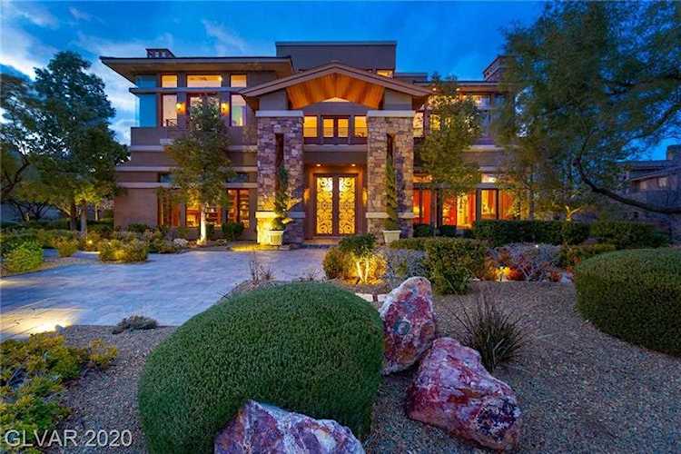 26 Promontory Ridge Dr Las Vegas, NV 89135