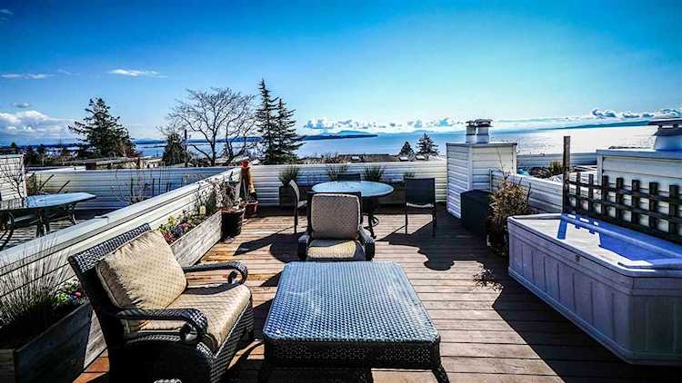 15156 Buena Vista Avenue White Rock, BC V4B 1Y3