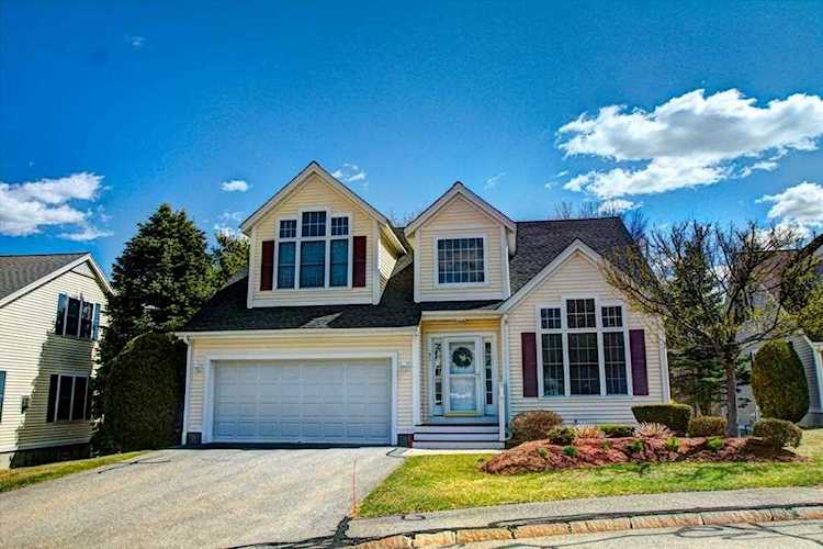 51 Saint Andrews Way #51 Chelmsford, MA 01863