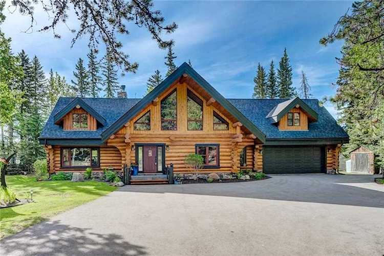 31 Centre Avenue Bragg Creek, AB T0L 0K0