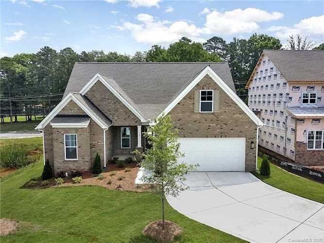 2604 Bridle Brook Way Charlotte, NC 28270