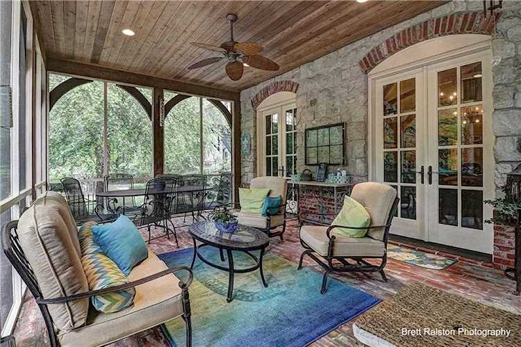 6111 W Jana Place Fayetteville, AR 72704