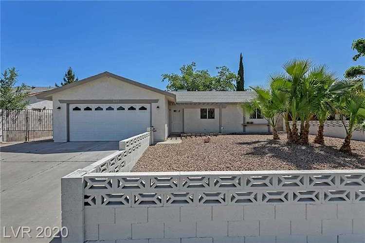 1625 Stoneybrook Las Vegas, NV 89108